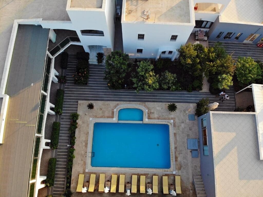 Територія The Losh 4*