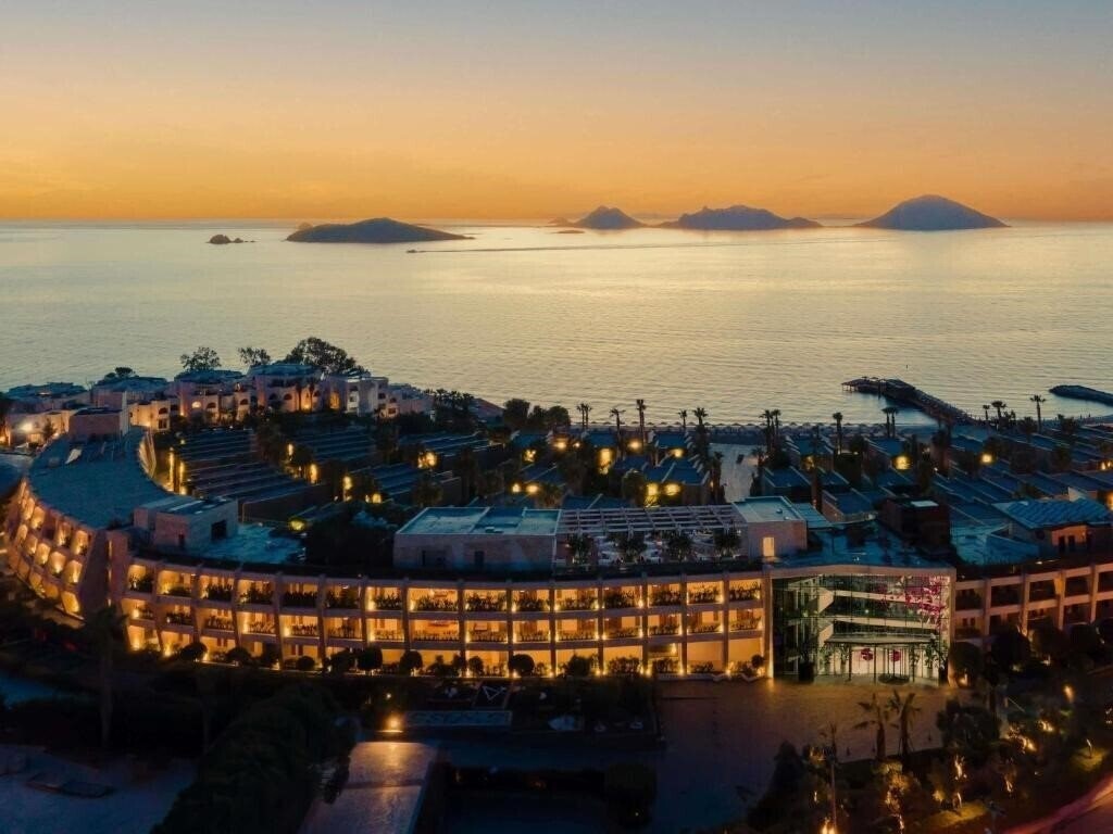 Апартаменти Swiss Bodrum Beach 5*