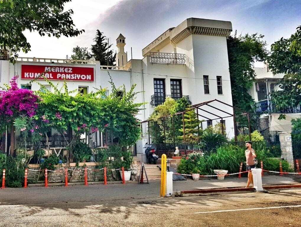 Готель Merkez Kumsal Pansiyon (ex. Bodrum Kumsal Pansiyon) 2*