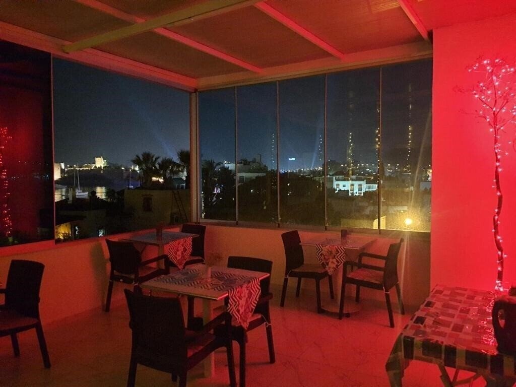 Територія R House Hotel 2*