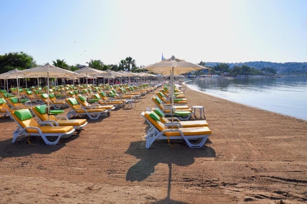 Фото Regal Hotel 2*