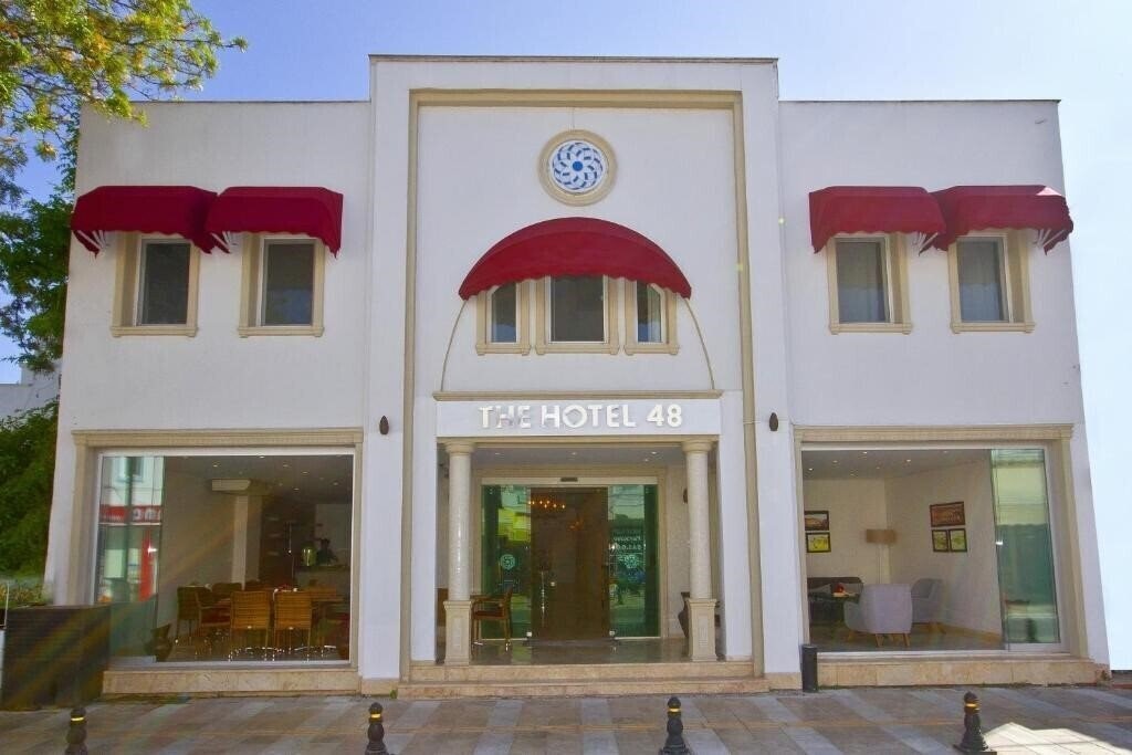 Территория The Hotel 48 3*