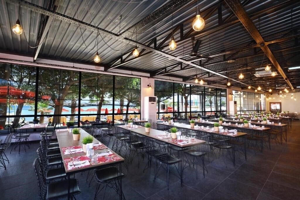 Картинка Very Chic Bodrum (ex. Very Chic Hotel, Magnific Hotel, Otium Senses Very Chic Hotel, Marvida Senses Very Chic, The Magnific) 5*