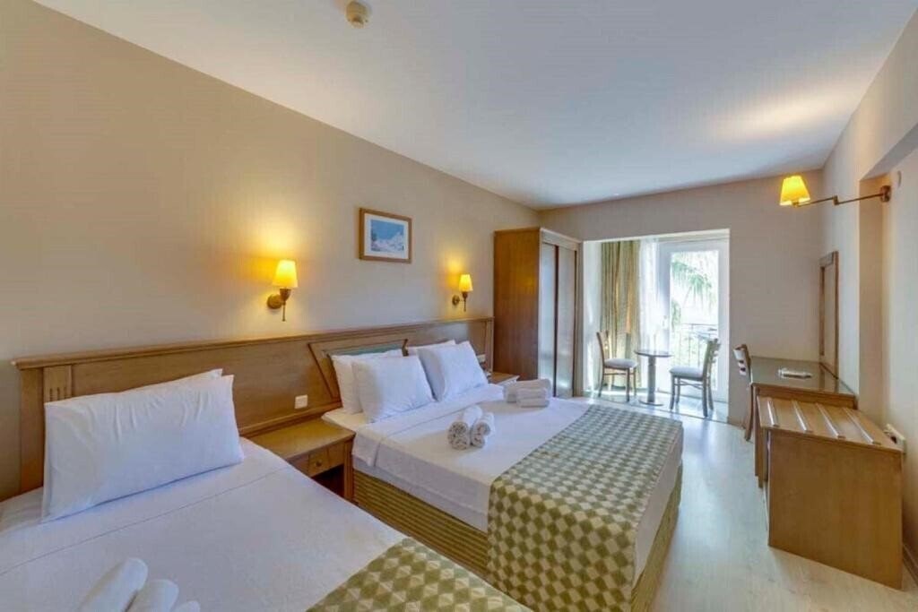 Фото Smart Stay Beach Bodrum 4*
