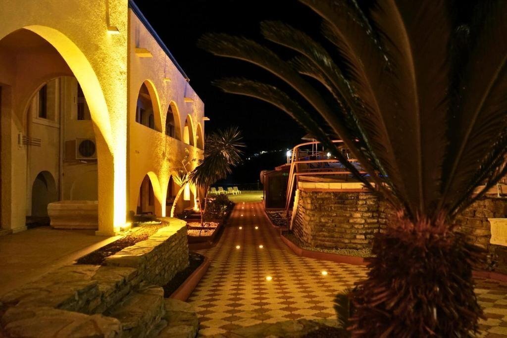 Территория Oscar Seaside Hotel & SPA 4*