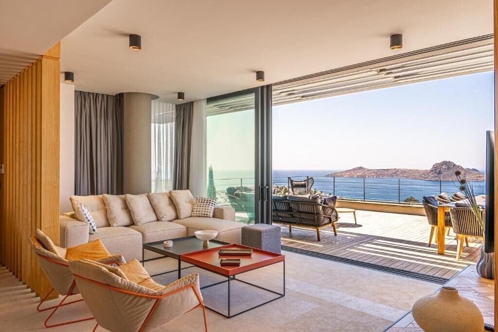 Фото G Beyond Apartments & Villas 4*