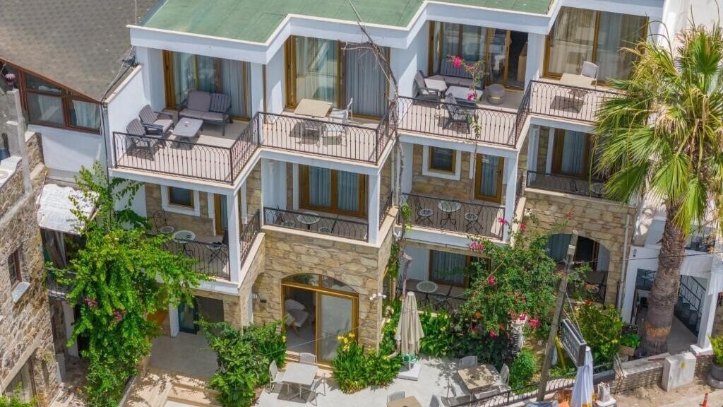 Отель Asterina Hotel 4*