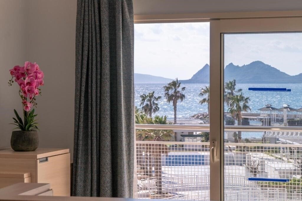 Панорама La Blanche Resort & SPA 5*