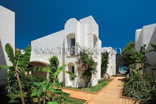 Панорама La Boutique Alkoclar 4*