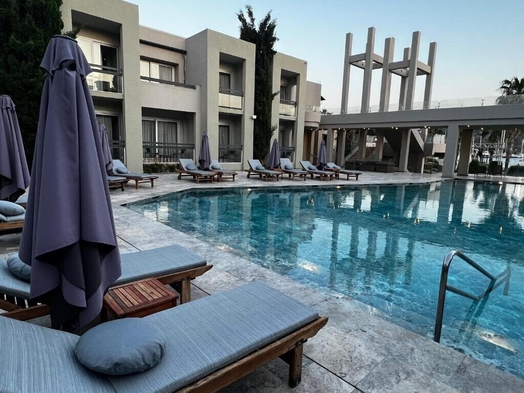 Апартаменты Ambrosia Hotel (ex. 1) 4*