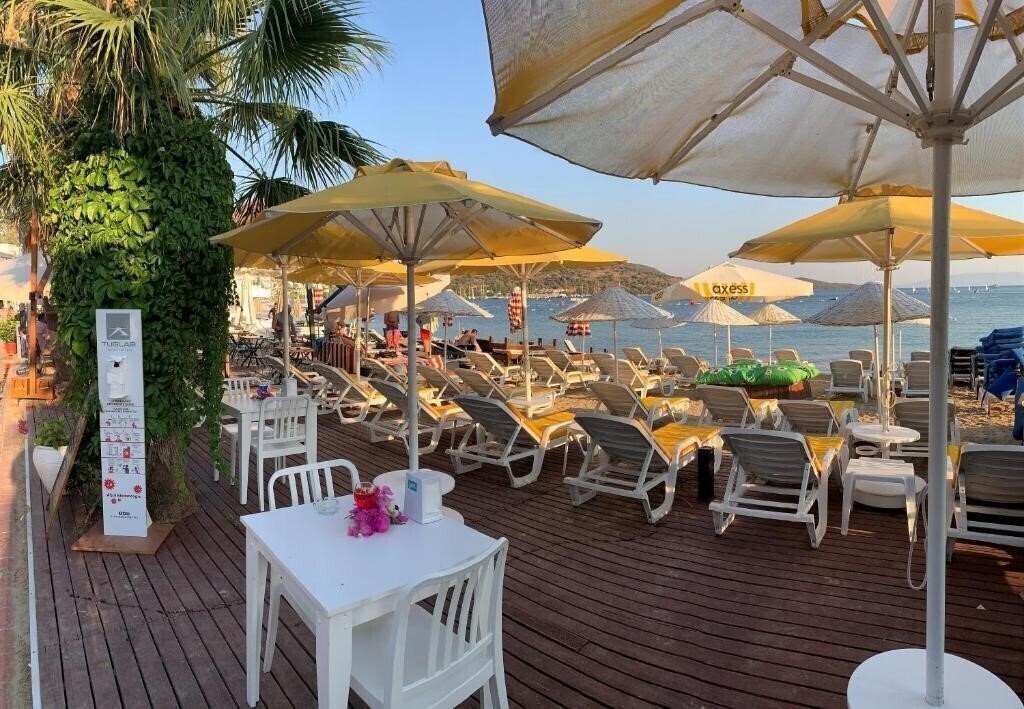 Панорама Bitez Garden Life 4*