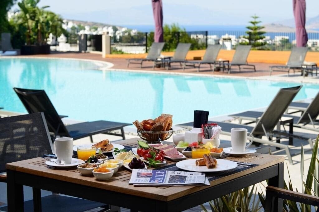 Фотографія Ramada Resort Bodrum 4*