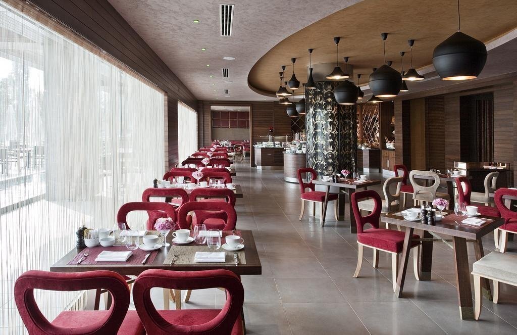 Панорама Divan Bursa 4*