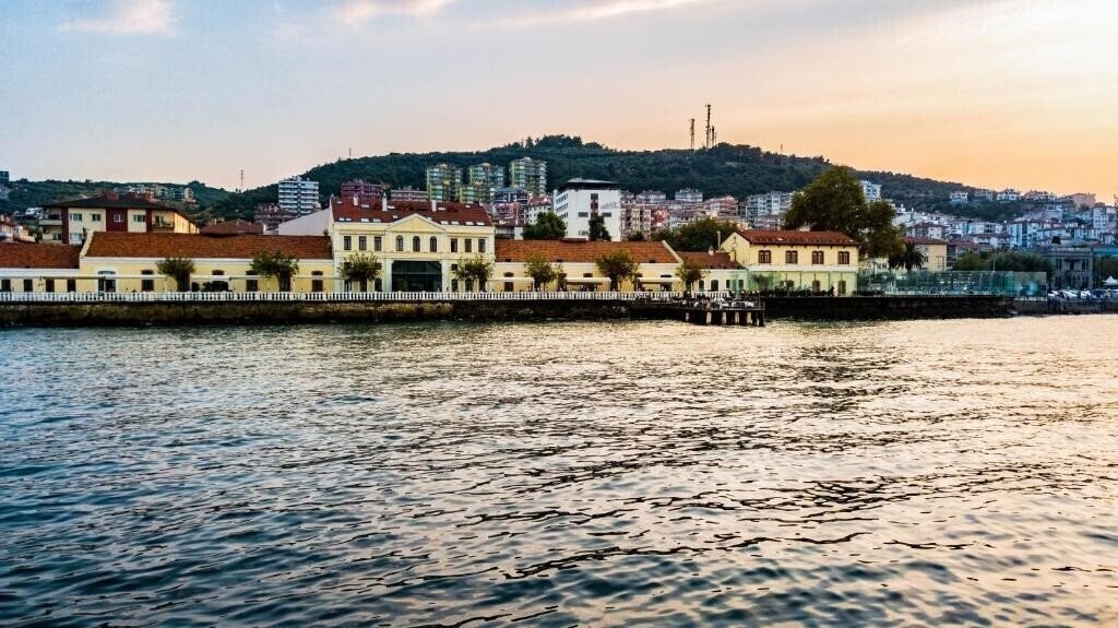 Готель Montania Special Class Hotel 3*