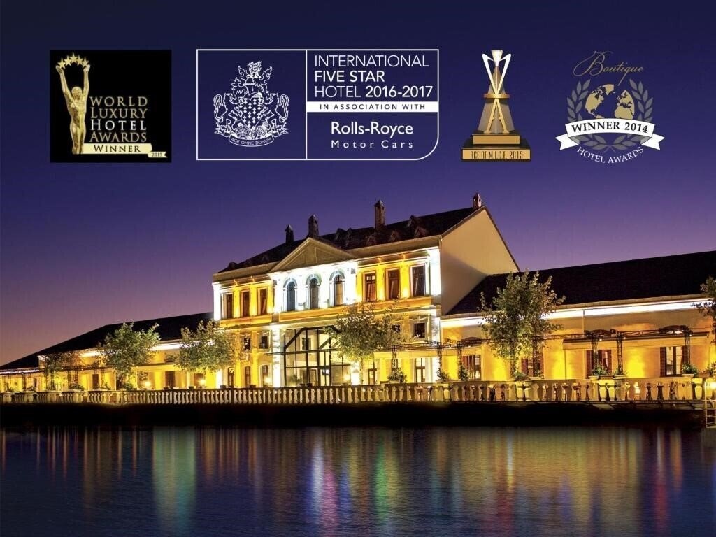 Панорама Montania Special Class Hotel 3*