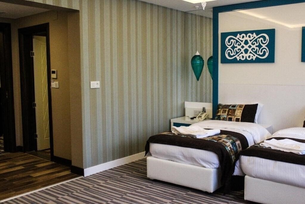 Готель Grand Bursa Hotel 3*