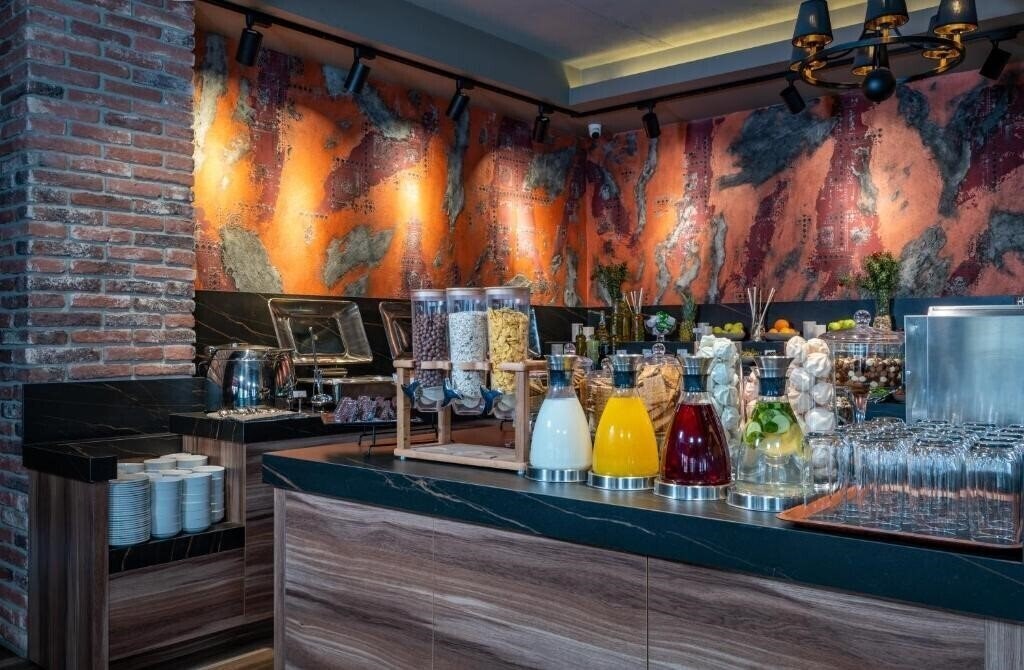 Територія Levor Hotel 4*