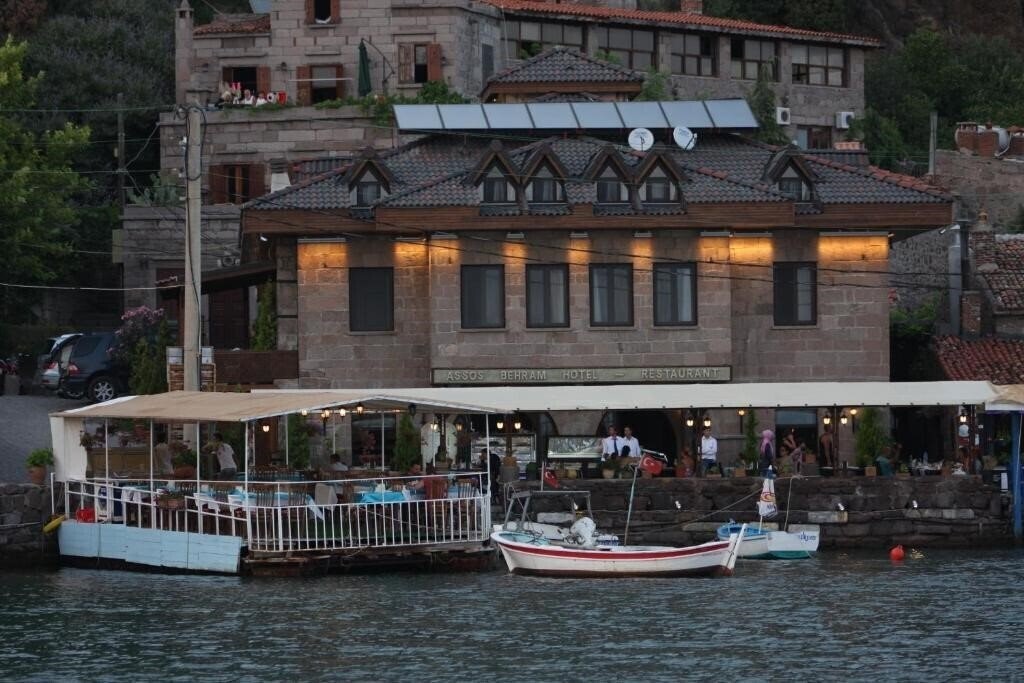 Зображення Assos Behram Hotel 1*