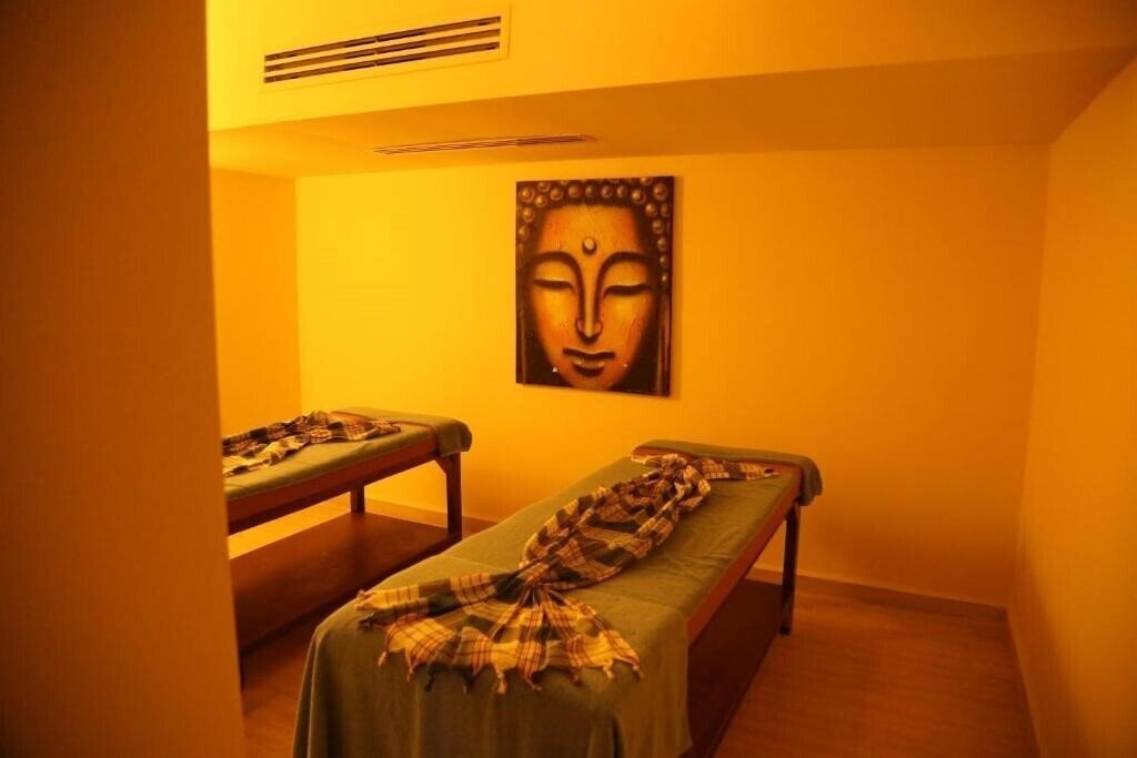 Територія Parion Hotel 5*