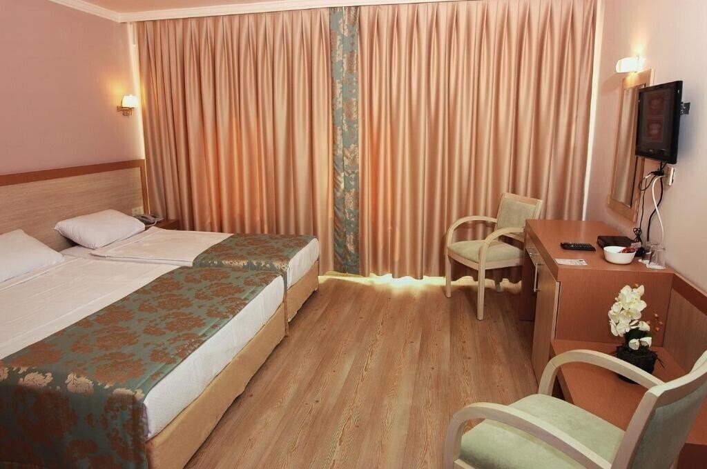 Зображення Helen Park Hotel 3*