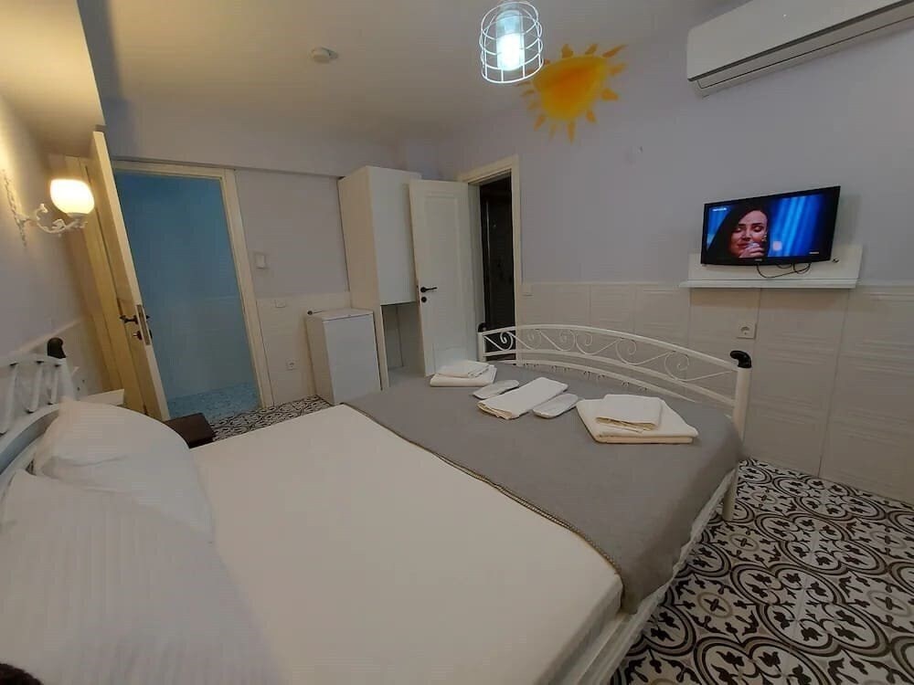 Территория Tenes Garden Otel (ex. Alada Garden Otel Bozcaada) 4*