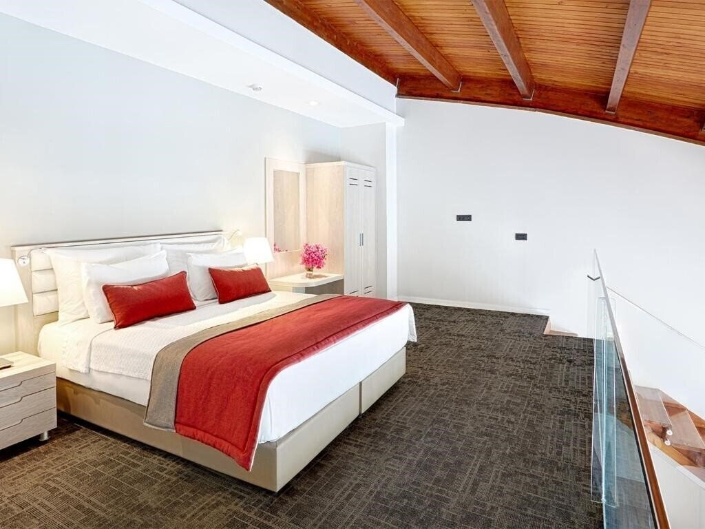 Панорама Piril Thermal 4*