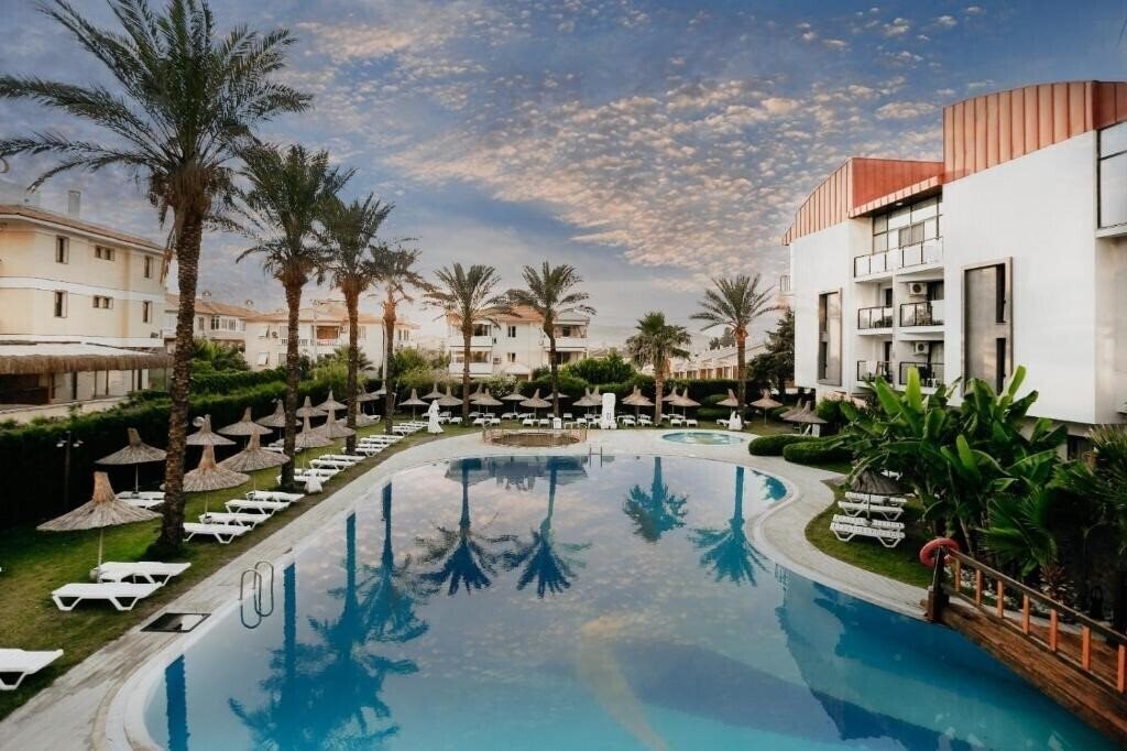 Фотография Piril Thermal 4*