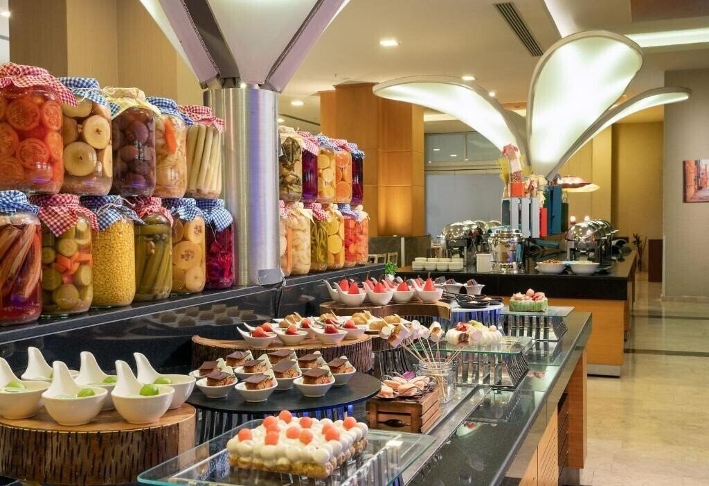 Панорама Radisson Blu Resort & SPA Cesme (ex. Radisson Blu Hotel) 5*