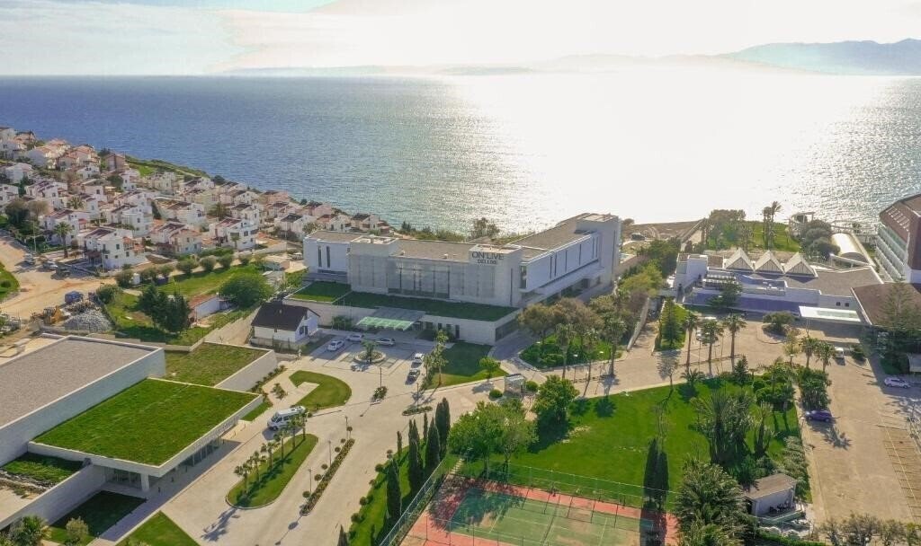 Отель On Live Deluxe Hotel (ex. Onlive) 5*