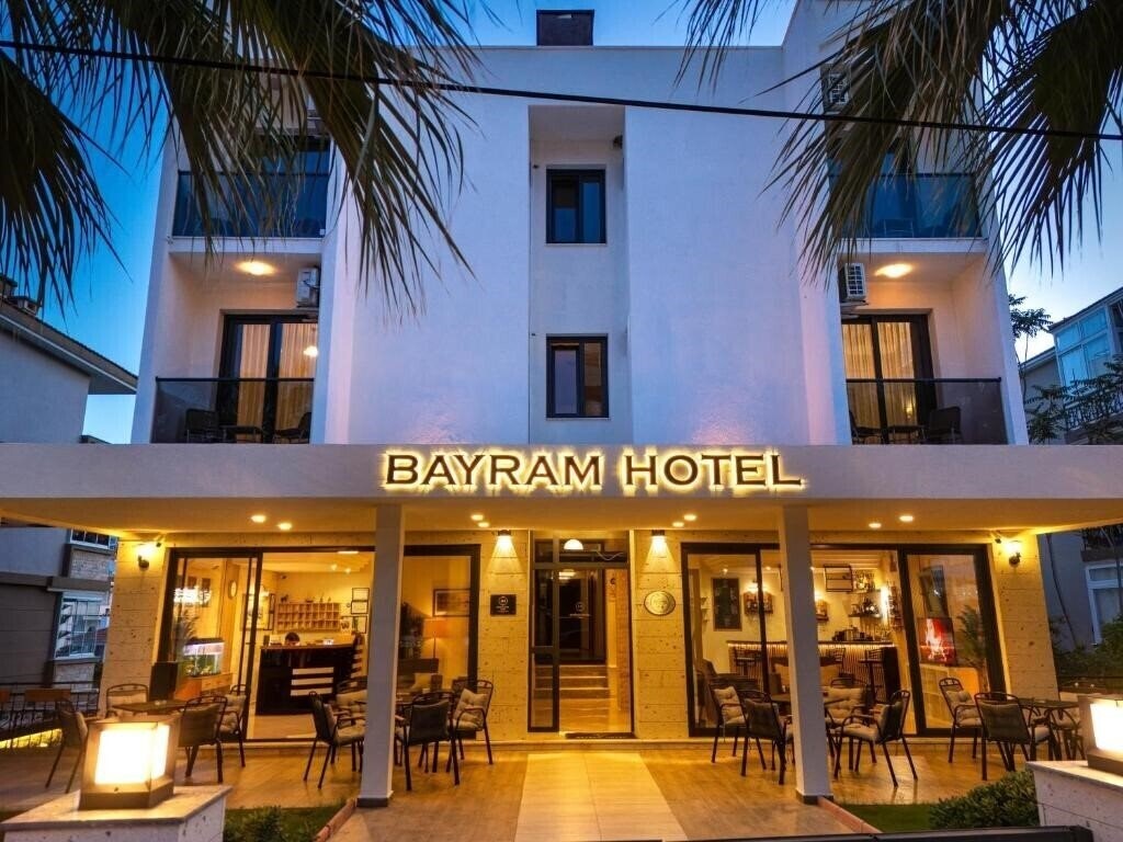 Территория Bayram Otel Cesme 3*