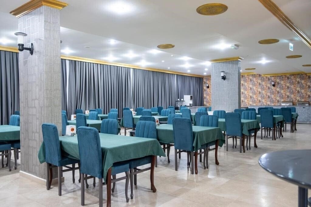 Вид Mustis Royal Plaza 3*