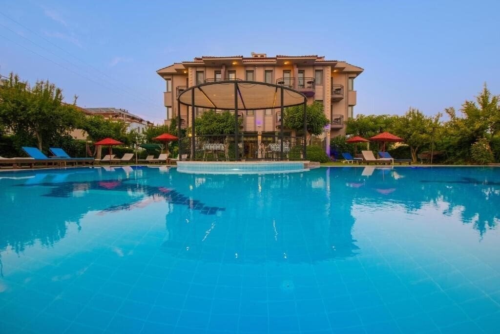 Готель Golden Moon 3*