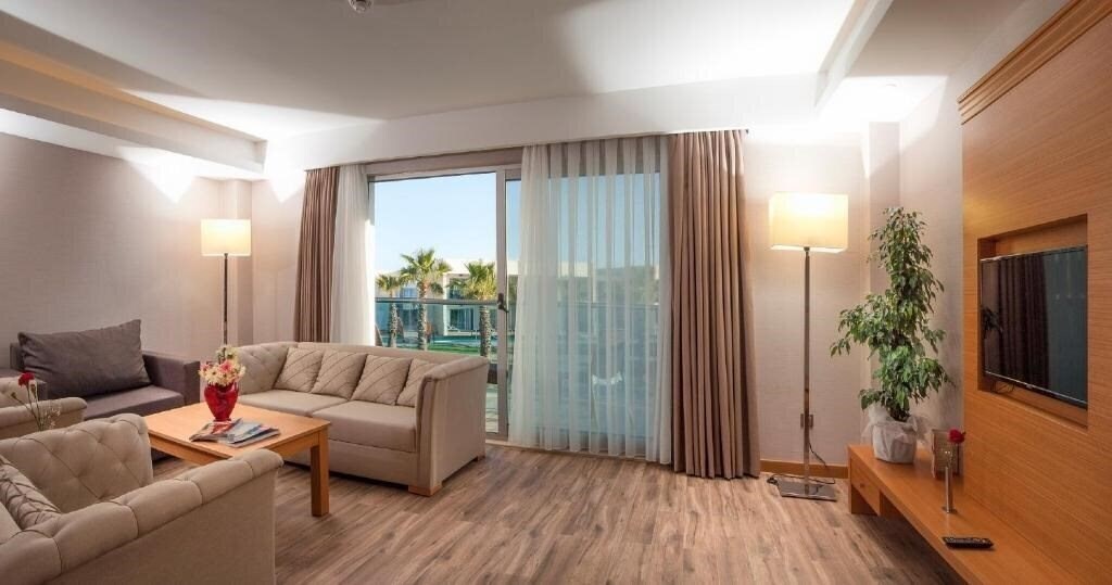 Апартаменти Aquasis De Luxe Resort & Spa 5*