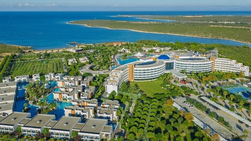 Готель Aquasis De Luxe Resort & Spa 5*