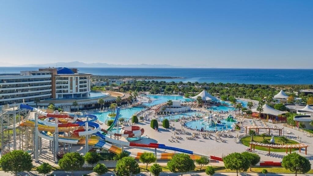 Апартаменти Aquasis De Luxe Resort & Spa 5*