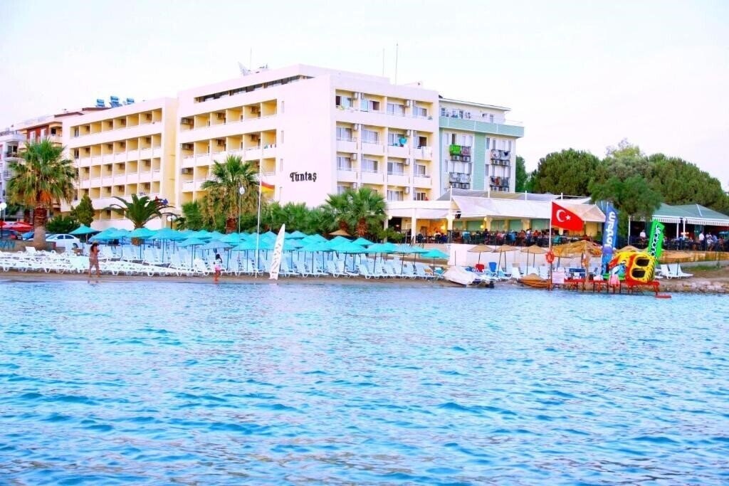 Готель Tuntas Beach Hotel (ex. Tuntas Suites) 3*