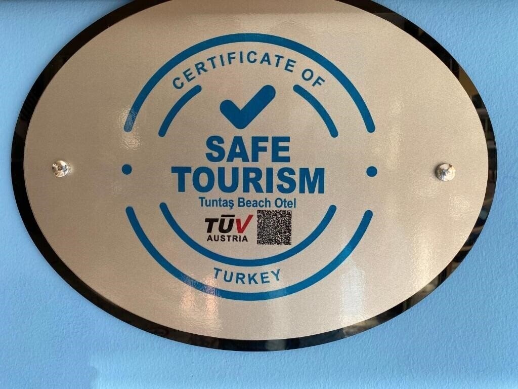 Панорама Tuntas Beach Hotel (ex. Tuntas Suites) 3*