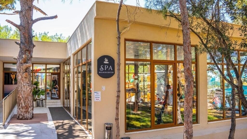 Вид Long Beach Club Nature (ex. Asteria Eros Didim, Aurum Exclusive Club) 5*