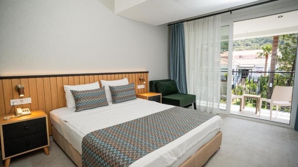 Вид Karbel Sun Hotel 3*