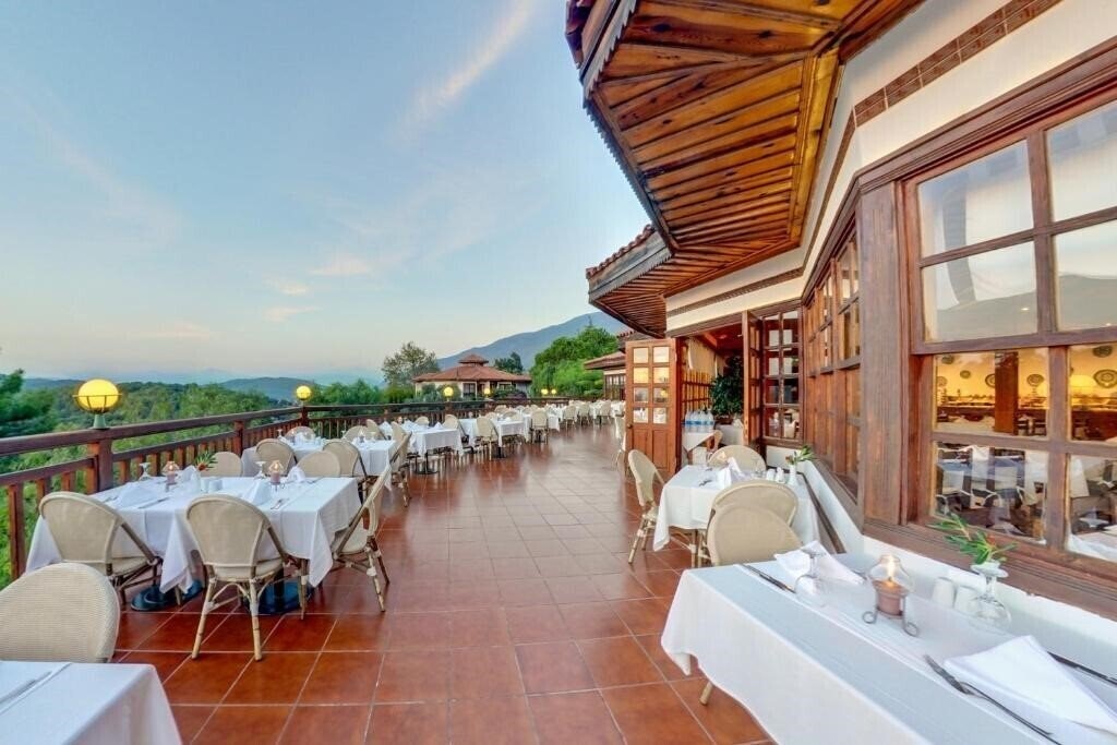 Картинка Montana Pine Resort 4*