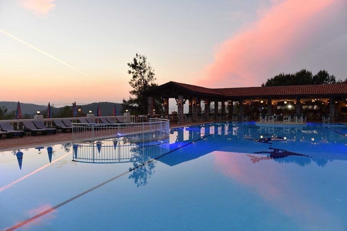 Территория Eda SU Artemisia Royal Park (ex. Edasu Artemisia Royal Park Club, Royal Park Artemisia Club, Eda Su Royal Park Club Hotel, Artemisia Royal Park Club Hotel) 4*