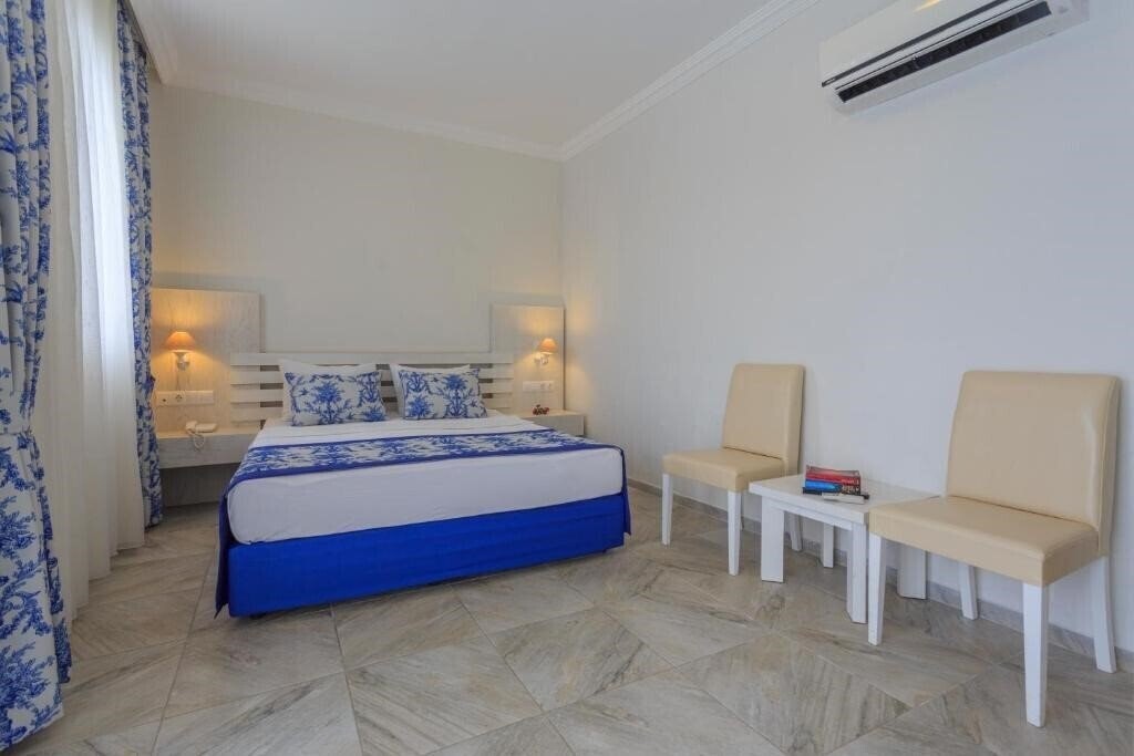 Панорама Oludeniz Resort by Z Hotels (ex. Noa Hotels Oludeniz Resort, Oludeniz Resort, Z Hotels Oludeniz Resort, Oludeniz Beach Resort by Z Hotels) 4*