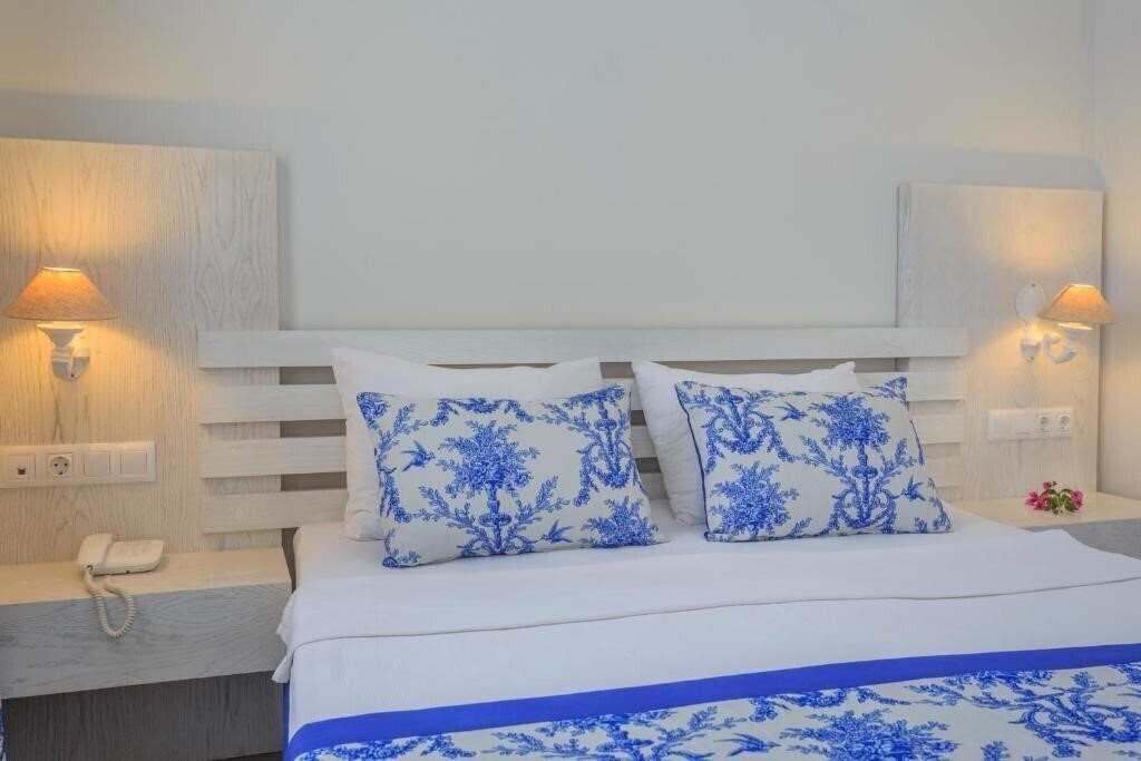 Апартаменты Oludeniz Resort by Z Hotels (ex. Noa Hotels Oludeniz Resort, Oludeniz Resort, Z Hotels Oludeniz Resort, Oludeniz Beach Resort by Z Hotels) 4*