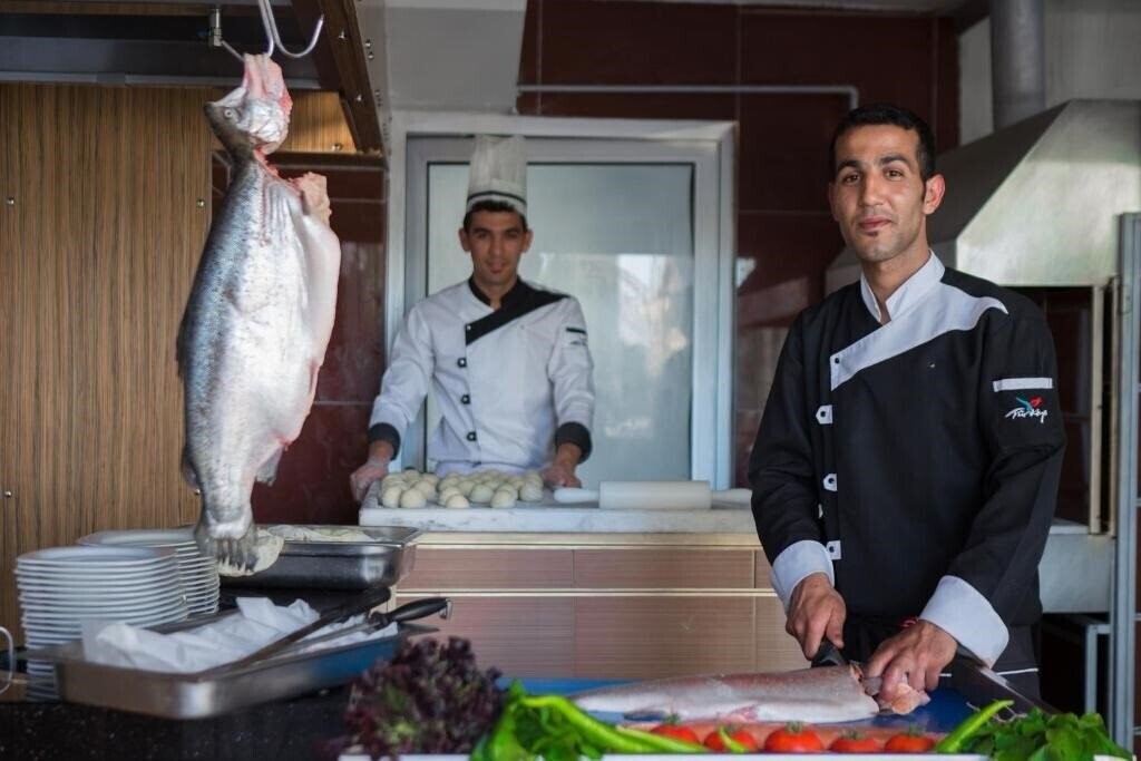 Панорама Aes Club Hotel 4*