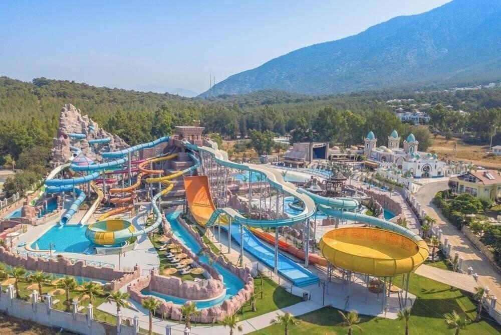 Картинка Orka World Hotel & Aquapark (ex. Orka World Hotel With Aqua Park, Orka World Hotel & Thema Park) 4*