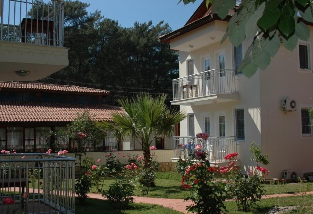 Территория Tolay Hotel 3*