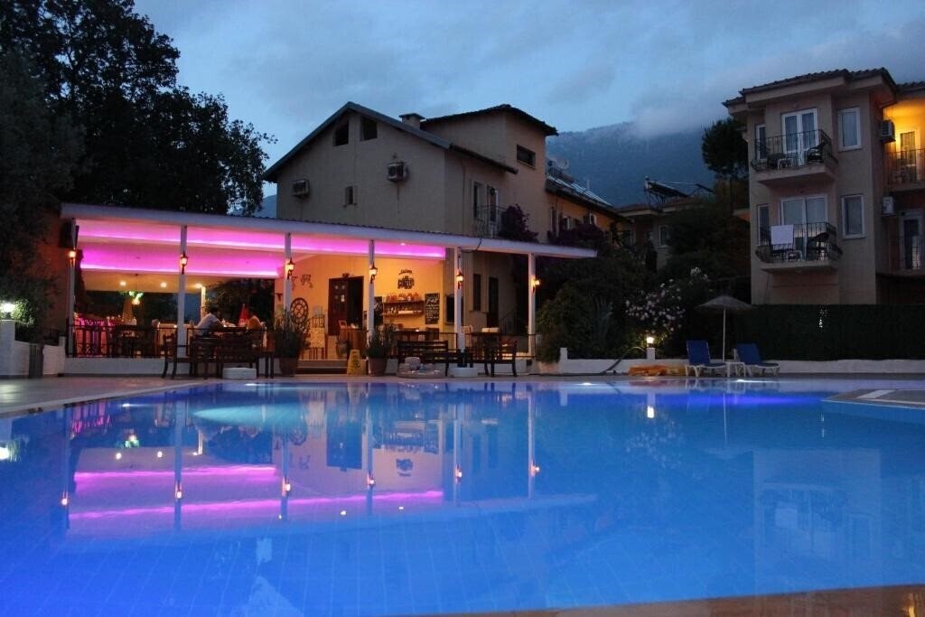 Отель Tunacan 3*