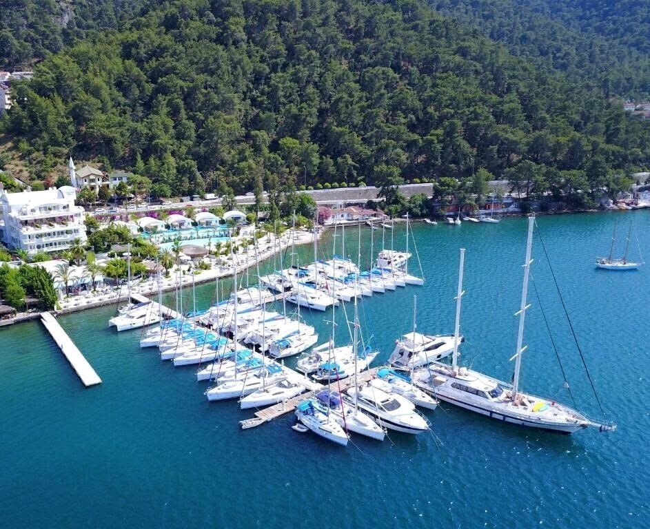 Вид Yacht Classic Hotel 4*