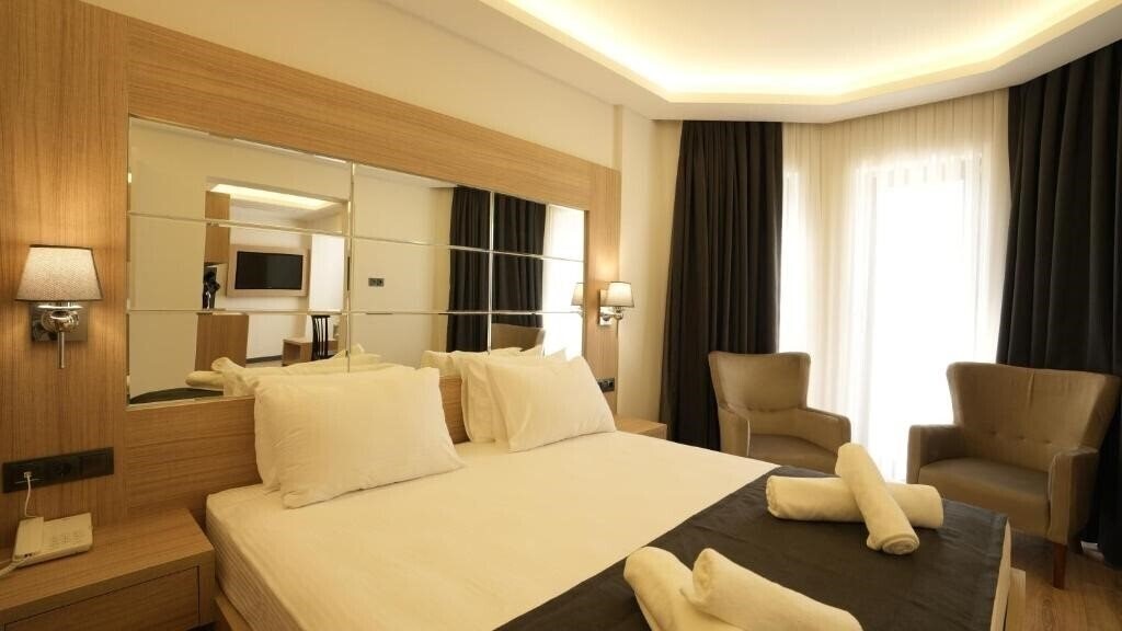 Апартаменти Alesta Seaside Residence 5*