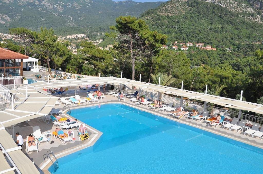 Апартаменти Nicholas Park Hotel (ex. Nicholas Park) 4*